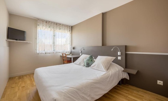 Villefranche-sur-Saone Hotel | Hôtel Newport