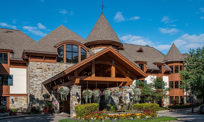 Mont-Tremblant Pedestrian Village Resort | Hôtel Quintessence