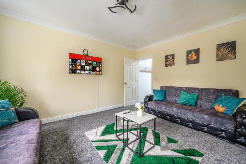 Heckmondwike House | H17A Cosy & Welcoming home