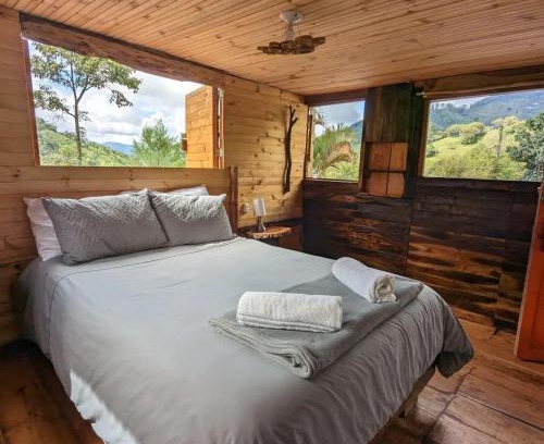 Pijao Bed & Breakfast | Habitación Colibrí, Pijao, Finca Flora del Río