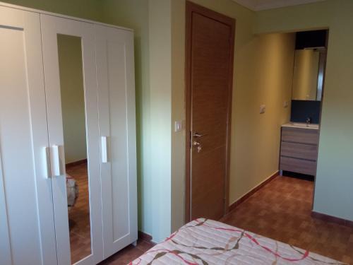 O Ribeiro House | Habitación con baño cambados