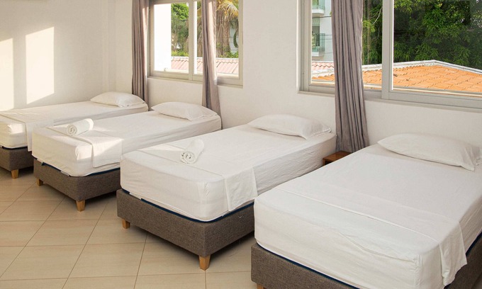 Covenas Hotel | Habitación Cuádruple Con Balcón En Coveñas Cerca A La Playa