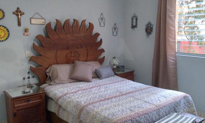 San Salvador House | Habitacion Sol