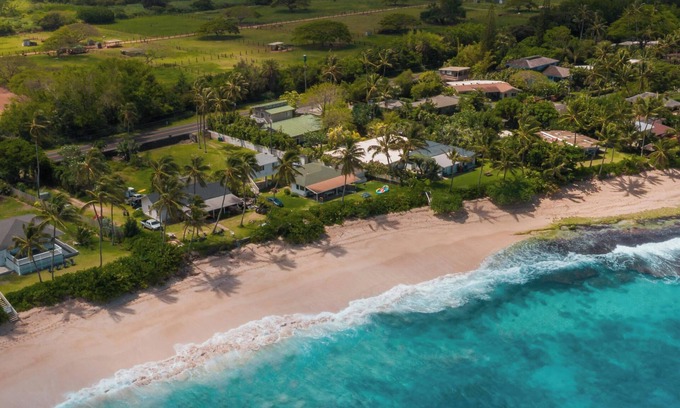 Punaluu House | Hale Kekana, 7BR Beachfront Estate