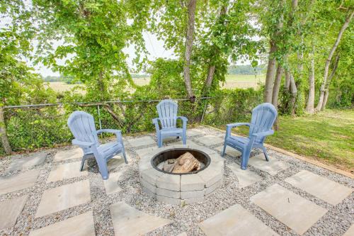 Franklin House | half Mi to Kentucky Downs Franklin Home with Patio!