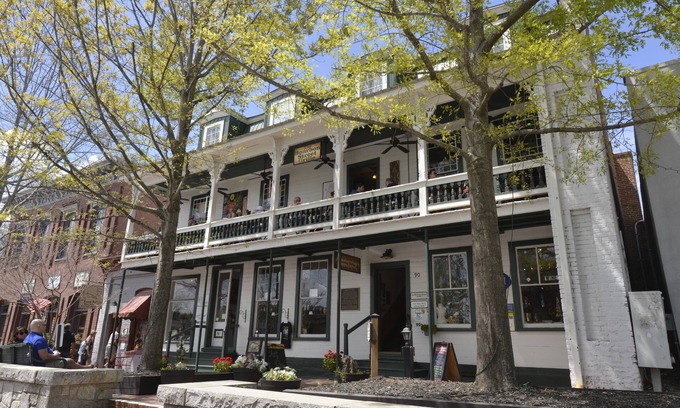 Dahlonega Hotel | Hall House Hotel