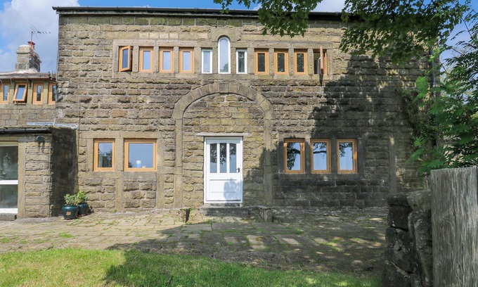 Hebden Bridge House | HALSTEAD GREEN FARM, pet friendly, with open fire in Hebden Bridge