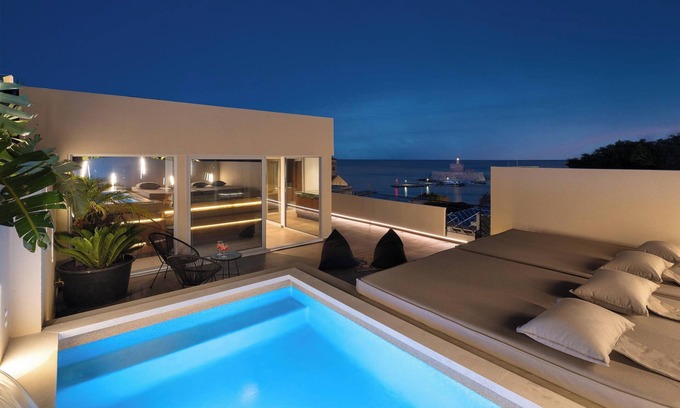 Rhodes Apartment | Hamilton Elite Penthouse