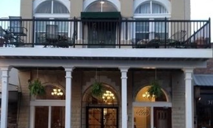 West Monroe Hotel | Hamilton House Inn