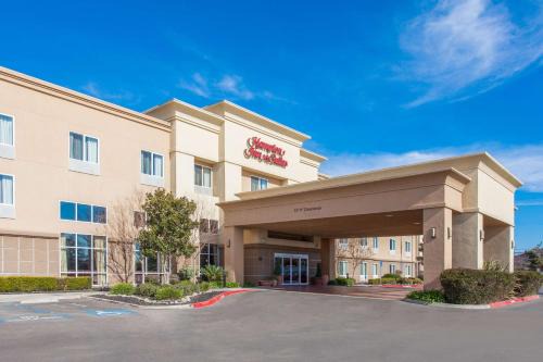 Merced Hotel | Hampton Inn and Suites Merced