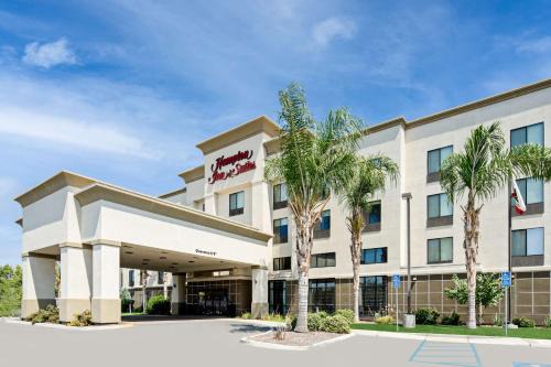 Bakersfield Hotel | Hampton Inn and Suites Bakersfield/Highway 58