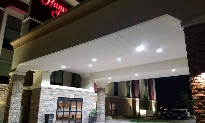 Bismarck Hotel | Hampton Inn Bismarck