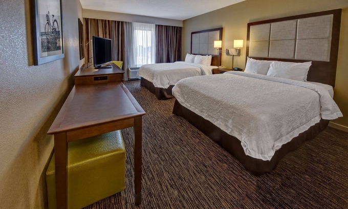 Dunn Hotel | Hampton Inn by Hilton Dunn