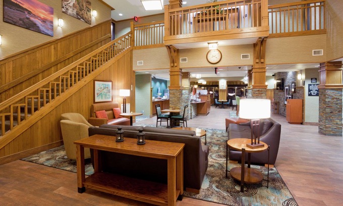 Canal Park Hotel | Hampton Inn Duluth Canal Park