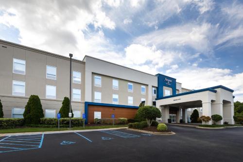 Easley Hotel | Hampton Inn Easley
