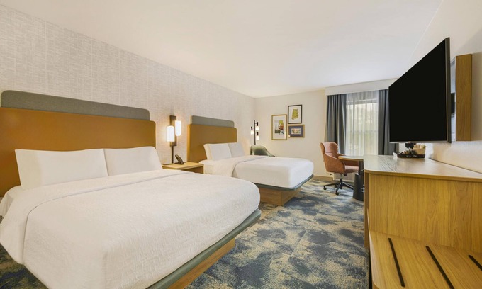 Huntsville Hotel | Hampton Inn Huntsville-Arsenal/South Pkway