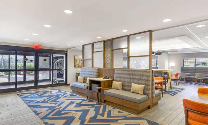 Mebane Hotel | Hampton Inn Mebane