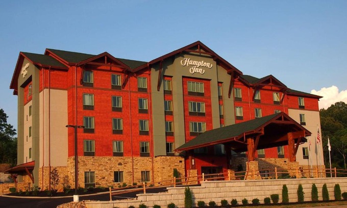 Pigeon Forge Hotel | Hampton Inn Pigeon Forge