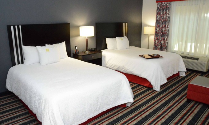 Albany Hotel | Hampton Inn & Suites Albany At Albany Mall
