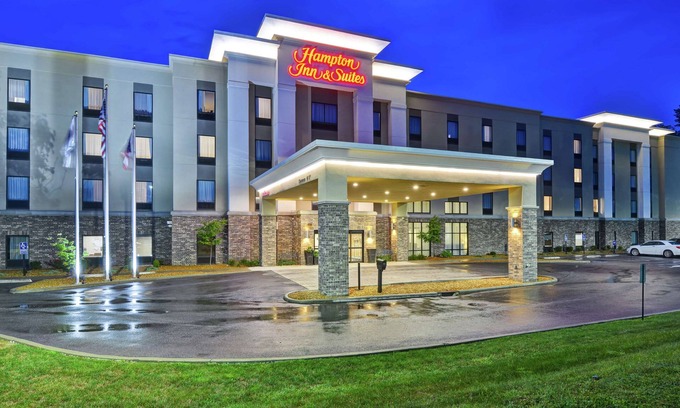 Ashland Hotel | Hampton Inn & Suites Ashland