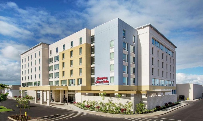 Kapolei Hotel | Hampton Inn & Suites Oahu Kapolei - FREE Parking - No Resort Fee