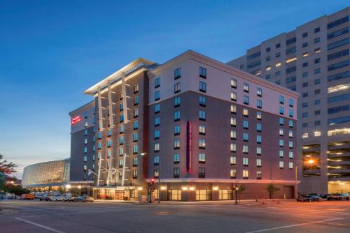 Downtown Tulsa Hotel | Hampton Inn & Suites Tulsa Downtown, Ok