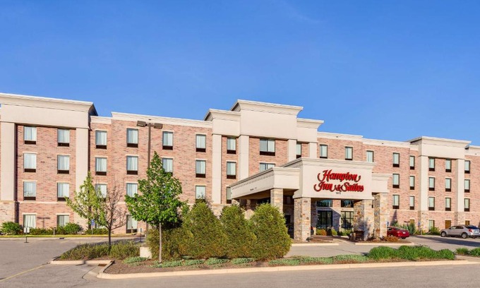 West Bend Hotel | Hampton Inn & Suites West Bend