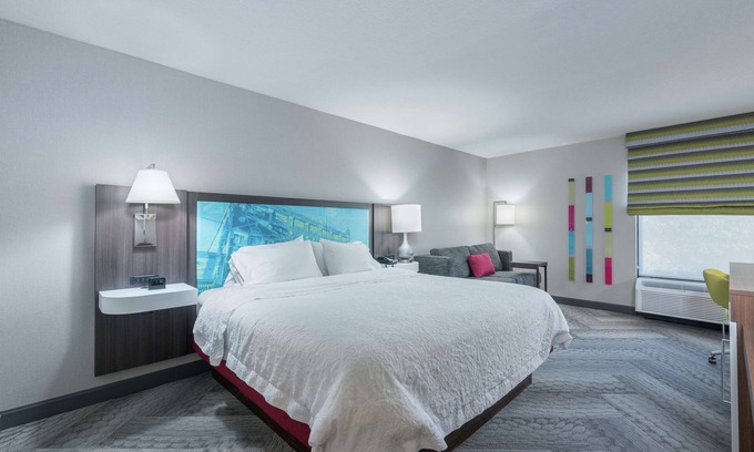 Bearss Plaza Hotel | Hampton Inn Tampa-Veterans Expwy (Airport North)