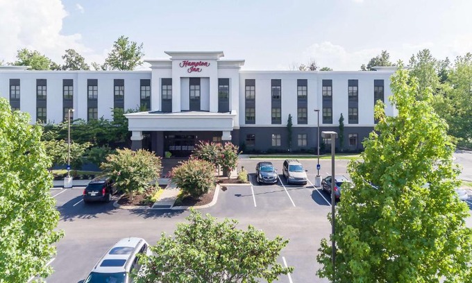 White House Hotel | Hampton Inn White House