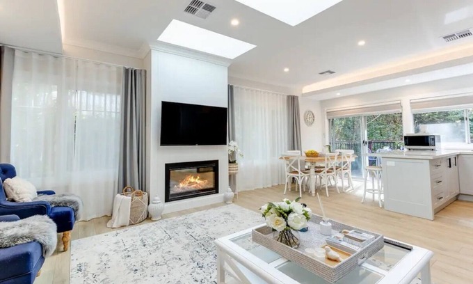 Leura Cottage | Hamptons style "Mountain Grove" 3 bedroom Cottage