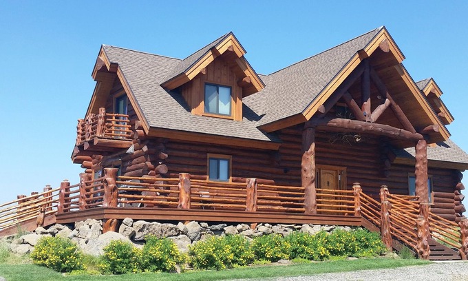 Island Park Cabin | Handcrafted Log Cabin On Island Park Reservoir With Beautiful Views & Hot Tub!