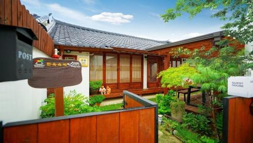 Jeonju House | Haneulae Jeonju Hanok Village Accommodation