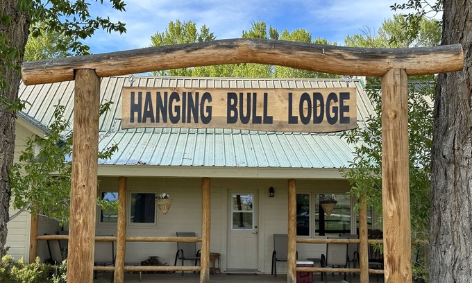 Carbon County House | Hanging Bull Lodge in Encampment, WY