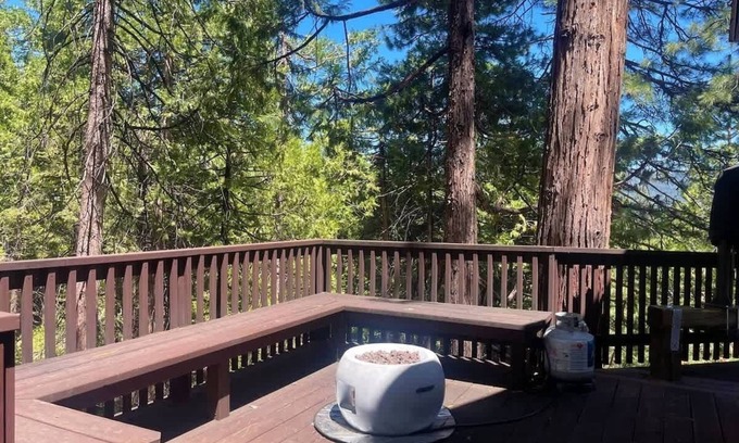 Cold Springs House | Hank`s Pinecrest Chalet