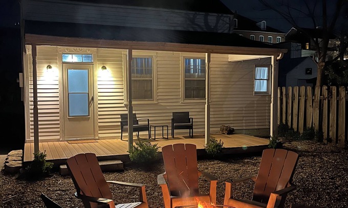 Hermann Cottage | Hanna's Cottage in the Downtown Historic District of Hermann, Missouri