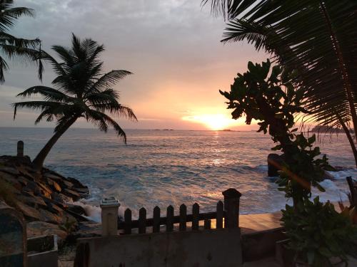 Unawatuna House | Happy Beach Resort