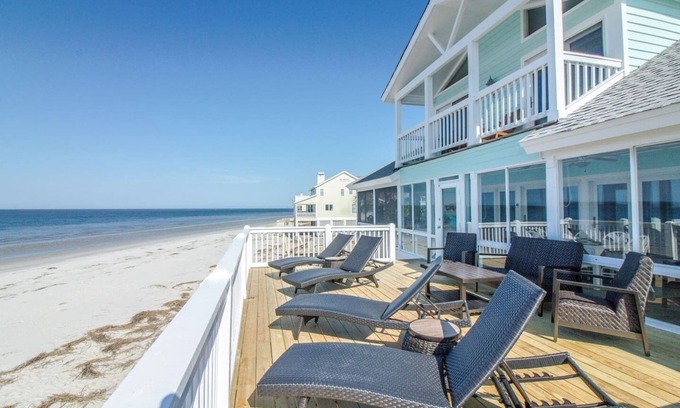 Beachwalk House | Harbor Point Ocean Front Beach Estate