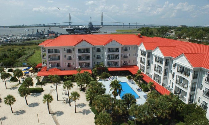Charleston Harbor Resort | Harborside at Charleston Harbor Resort and Marina