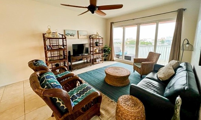 Clearwater Beach Apartment | Harborview Grande 402