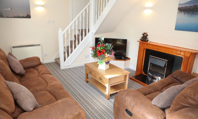 Stromness House | Harbour Cottage - A Beautiful Two Bed Townhouse Overlooking Stromness Harbour