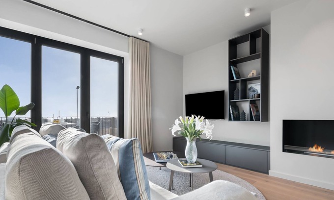 List Apartment | Harbourview Suite – Sea View,Infrared Shower, EthanolFireplace, WineRefrigerator