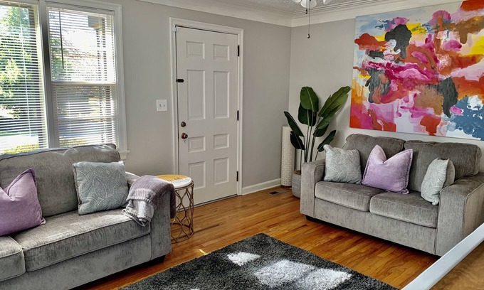 Columbus House | Harmonious and inviting home- 3 bed, 2 bath ranch