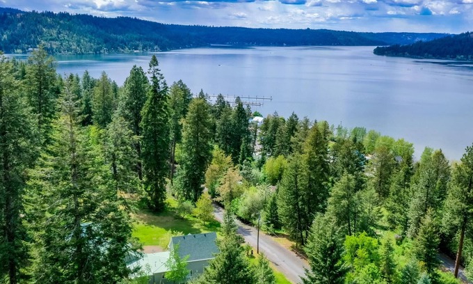 Harrison Cabin | Harrison Hideaway, near CDA Walk to Trails & Lake!