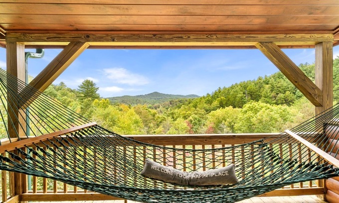 Ridgeline Vistas Cabin | Harvest Moon- Calming Getaway, All King Beds, Spa, Billiards, Arcades & Firepit
