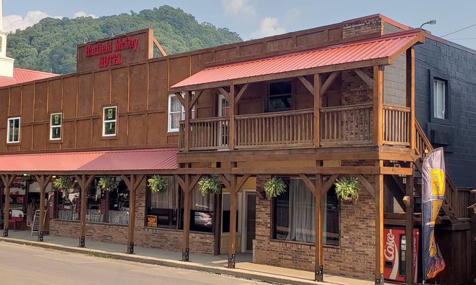 Matewan Resort | Hatfield McCoy Resort/Room #1nSleeps 5, Direct access to Hatfield McCoy Trails