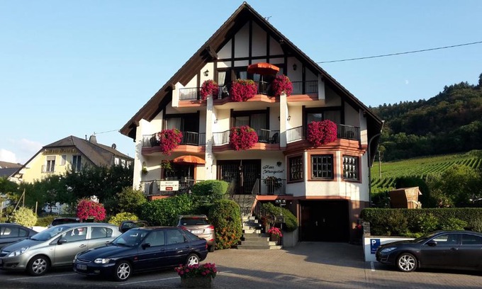 Ernst House | Haus Weingarten APPARTEMENTS-ZIMMER