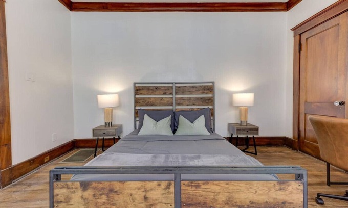 Cooper-Young Historic District Apartment | Haven in the Heart of Cooper Young