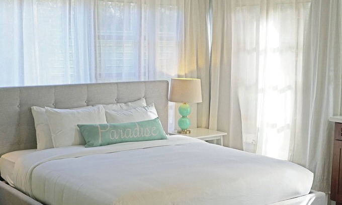 Haleiwa Cottage | Hawaii studio/Haleiwa/Turtle Beach w/Bikes/AC/30day minimum