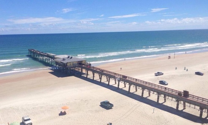 Daytona Beach Shores Condo | Hawaiian Inn 238