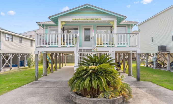Gulf Shores House | Hazelmae's Hideaway (Formerly Sweet Pea's Dream)